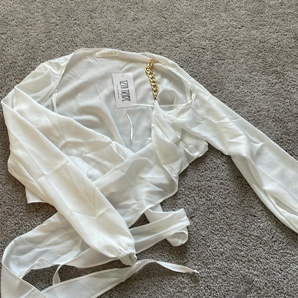 12th Tribe, white cropped blouse with gold hardware, size small NWT
